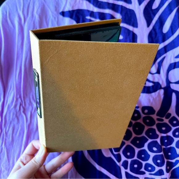 Polaroid / Business Card Organizer Booklet Folder - Picture 7 of 7